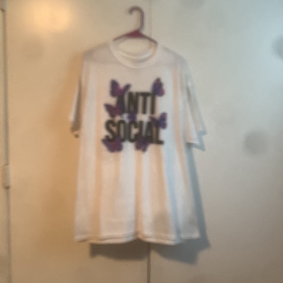 Fashion nova Anti social butterfly top - Picture 1 of 2